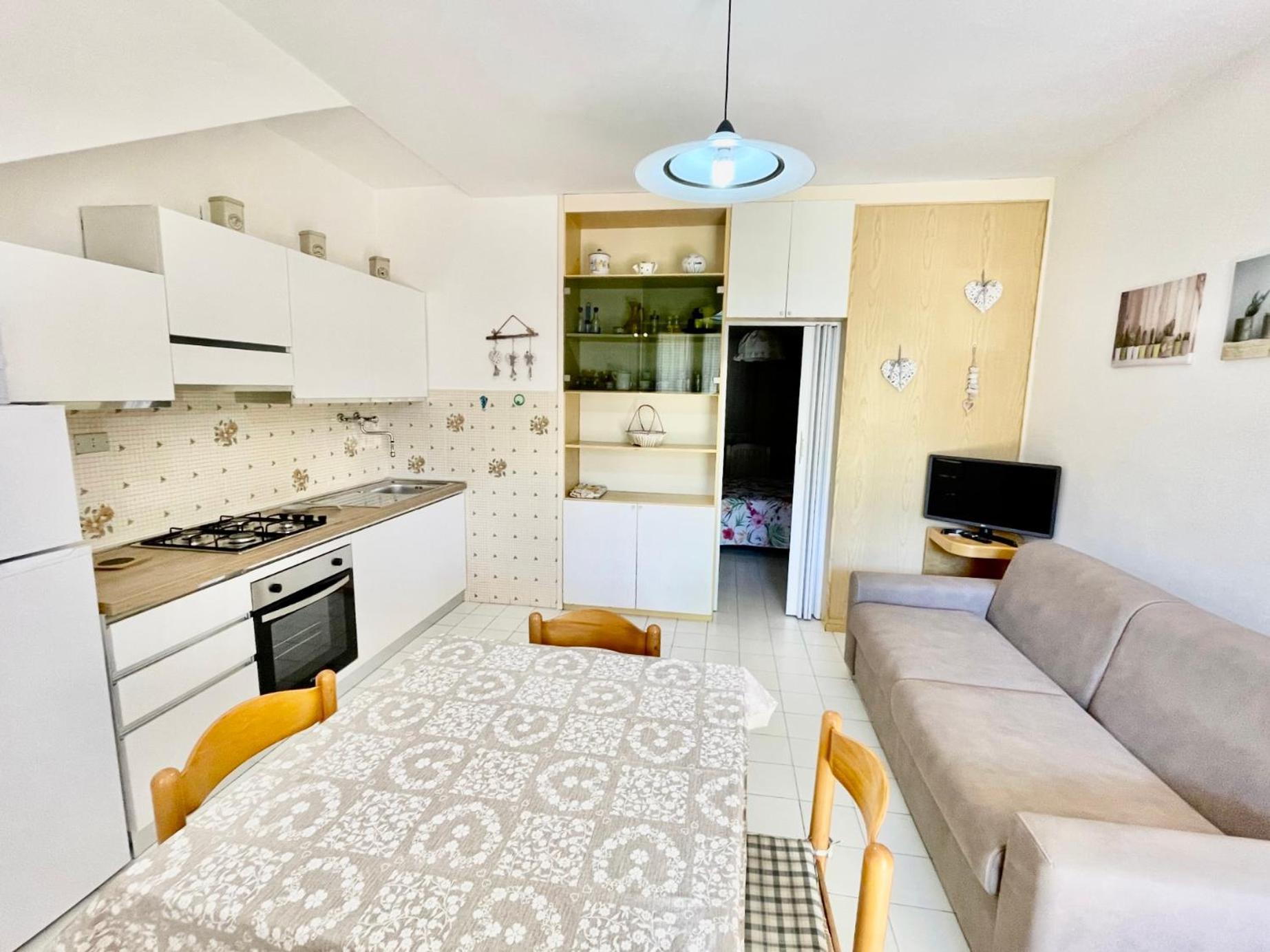 Appartamenti Via Dei Cipressi Marina Di Bibbona Exterior foto