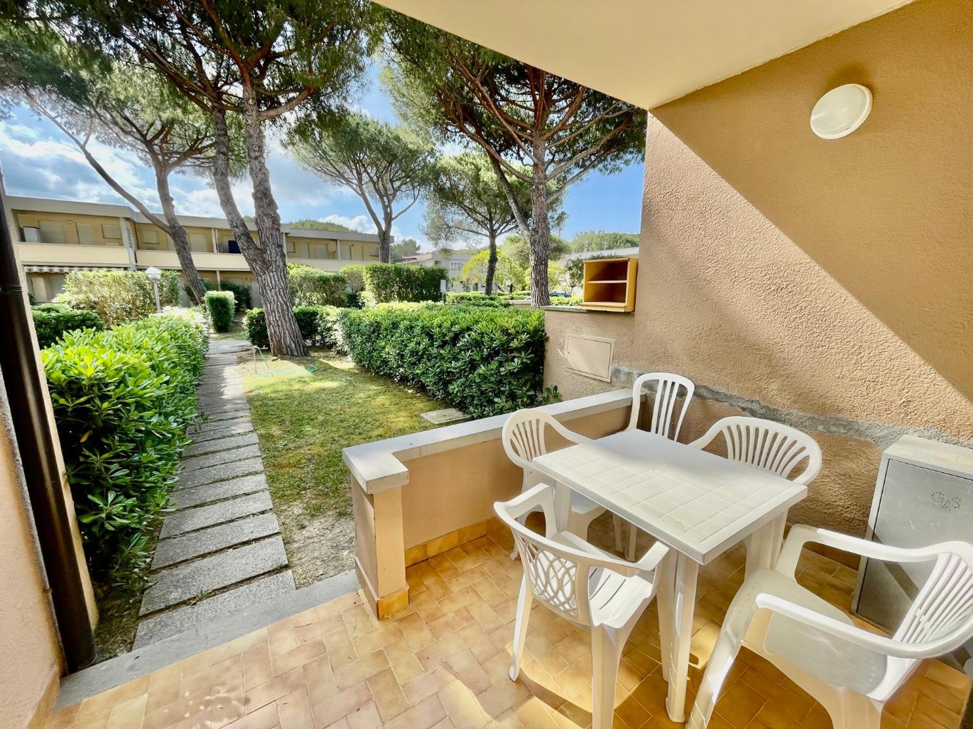 Appartamenti Via Dei Cipressi Marina Di Bibbona Exterior foto
